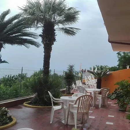 Hotel La Pina