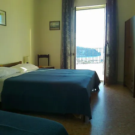 Hotell La Pina 3*